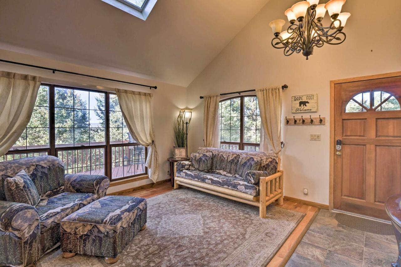 Expansive Mountain Retreat With Views Of Pikes Peak! Holiday home *