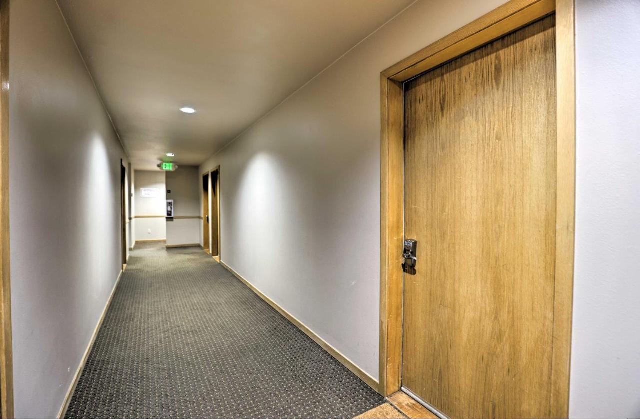 Modern Walk To Main Street! Apartment *
