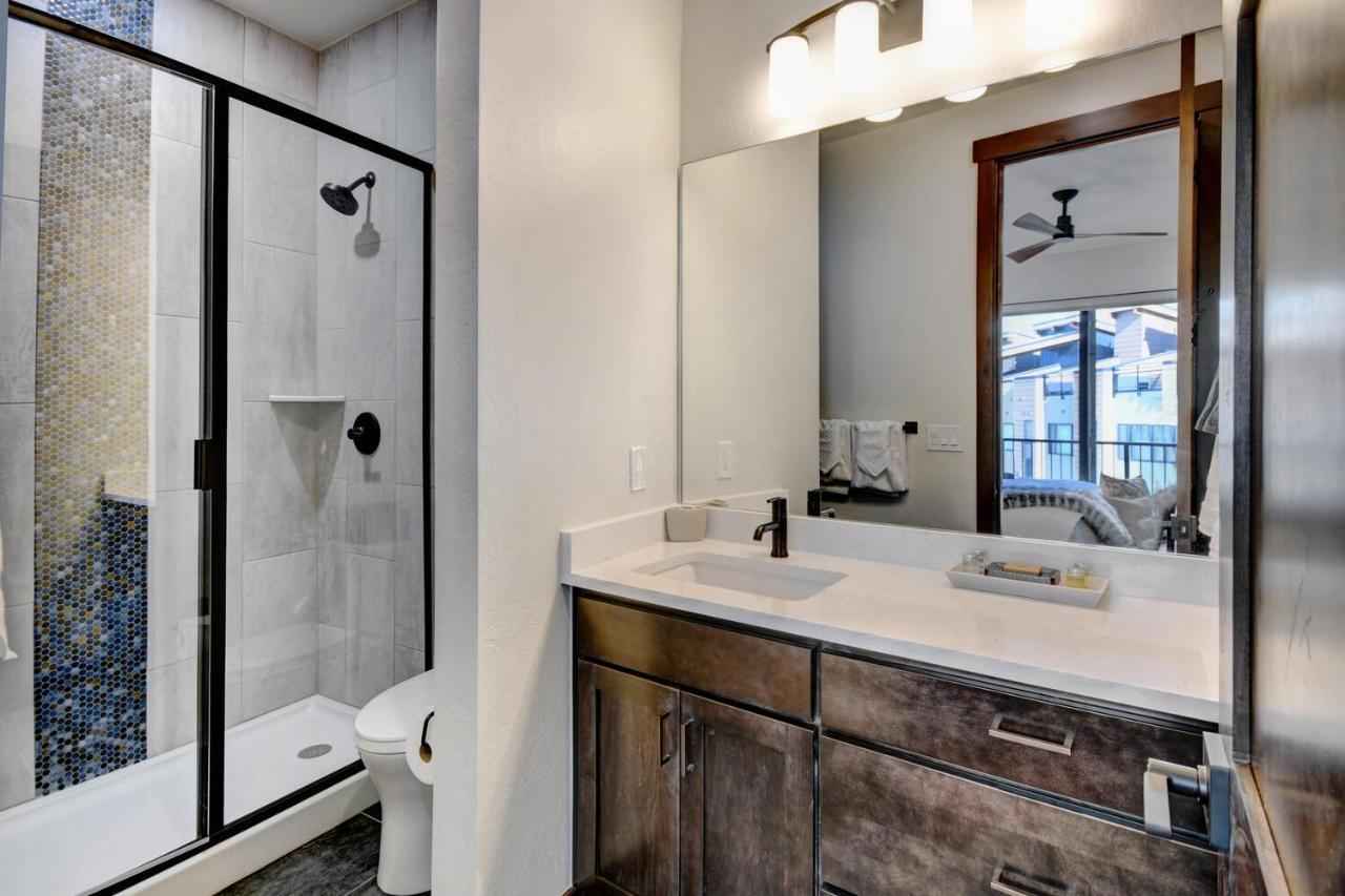 Riverside Luxury Villa: Hot Tub, Views & Free Activities Winter Park