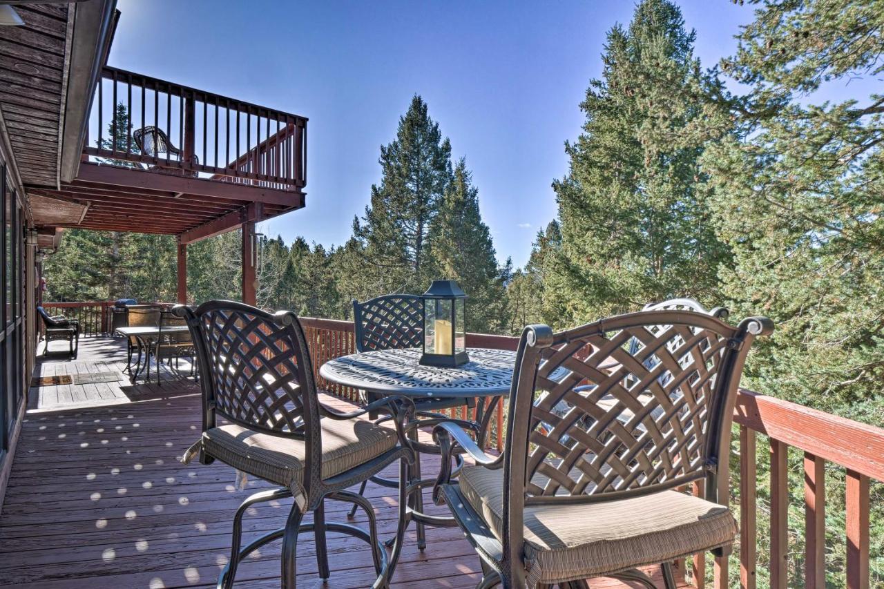 Expansive Mountain Retreat With Views Of Pikes Peak! *