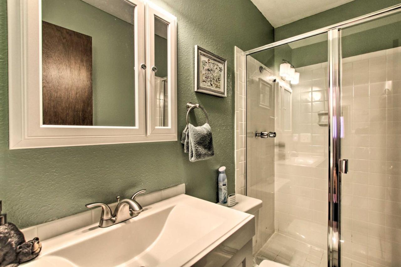 Luxe Updated With Grill And Hot Tub 4 Mi To Rmnp Holiday home