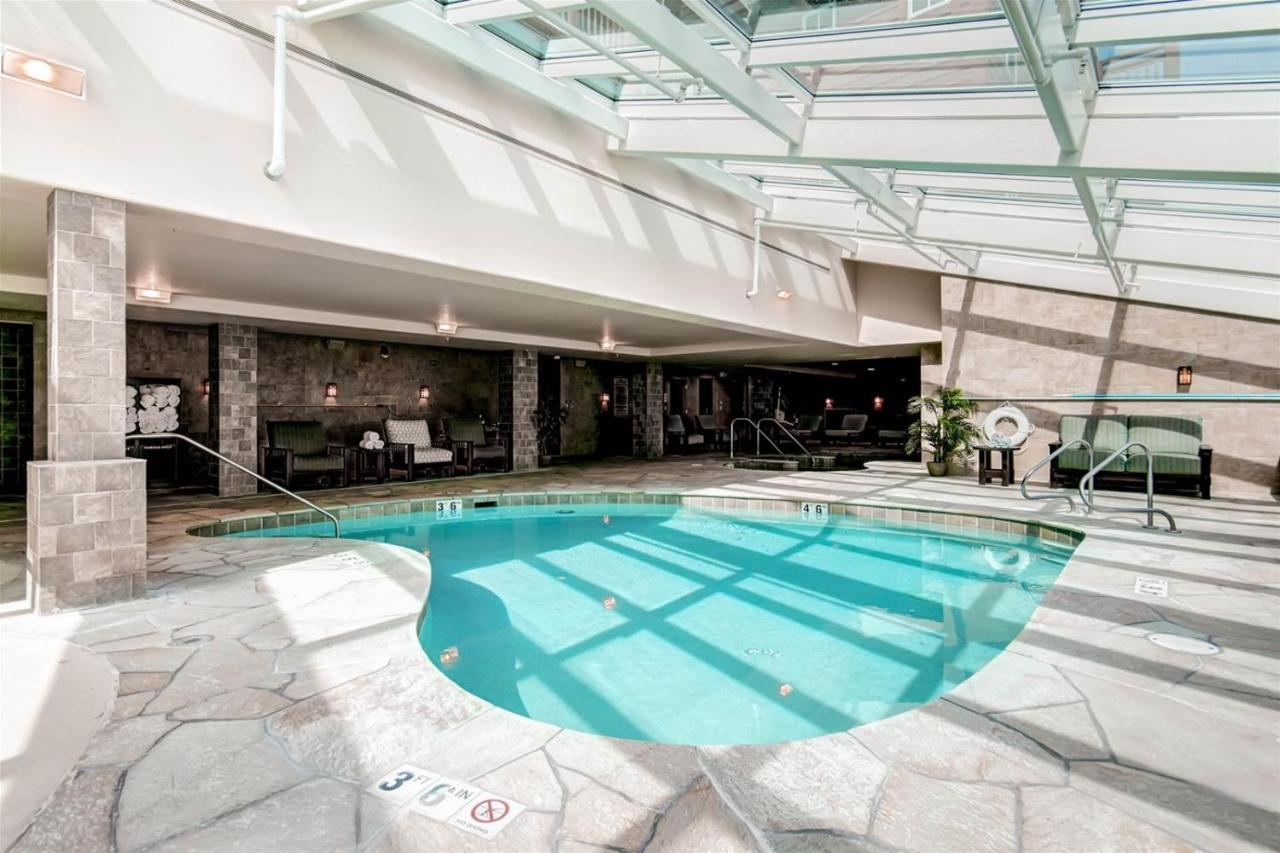 One Hill Luxury Residence: Ski-in/ski-out With On-site Bowling