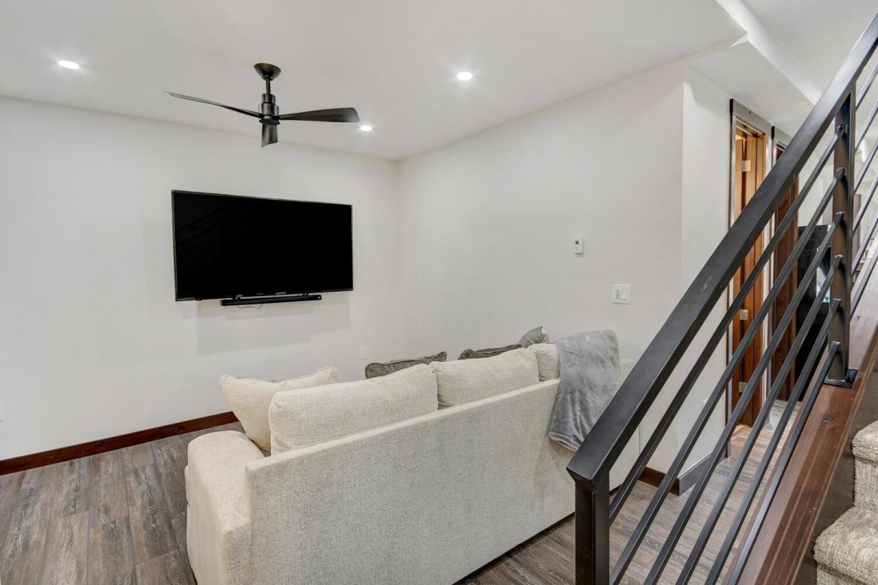 Holiday home Riverfront Luxury Villa: Hot Tub, Views & Free Activities Winter Park