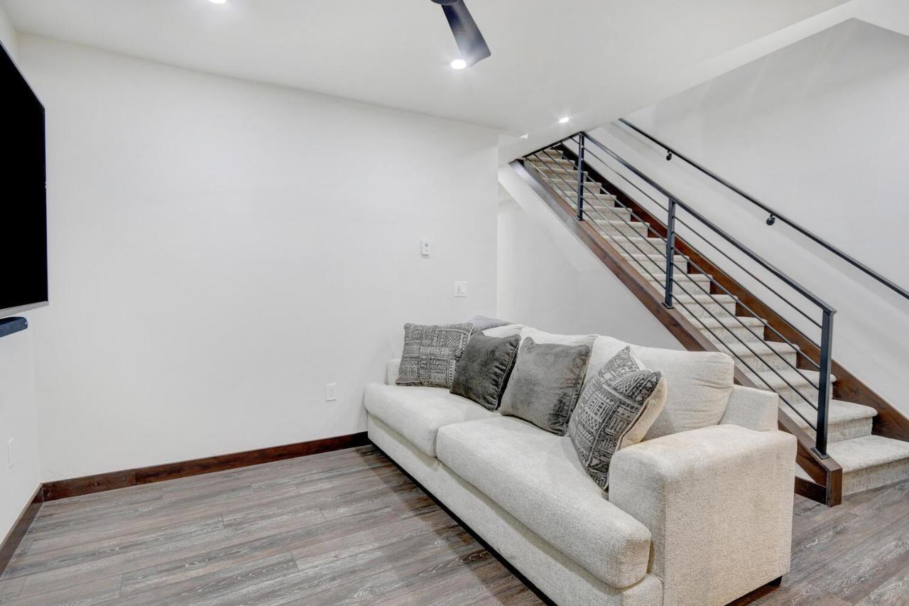 Riverfront Luxury Villa: Hot Tub, Views & Free Activities Winter Park