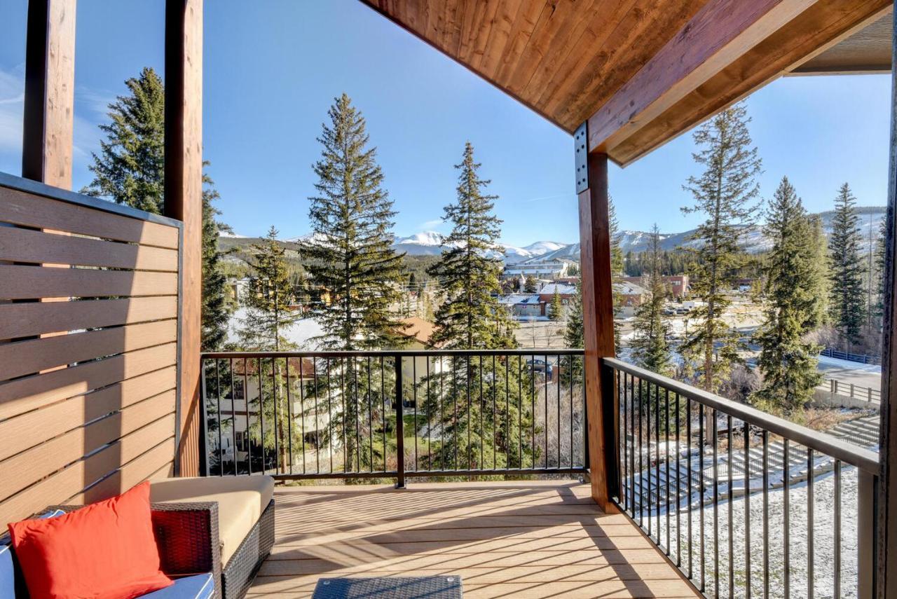 Riverfront Luxury Villa: Hot Tub, Views & Free Activities Holiday home Winter Park