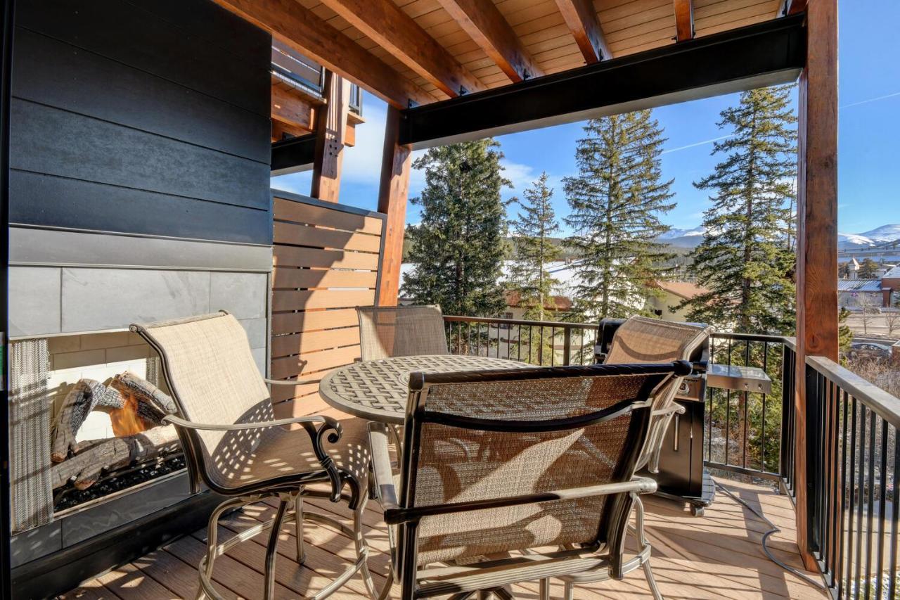 Riverfront Luxury Villa: Hot Tub, Views & Free Activities Holiday home *