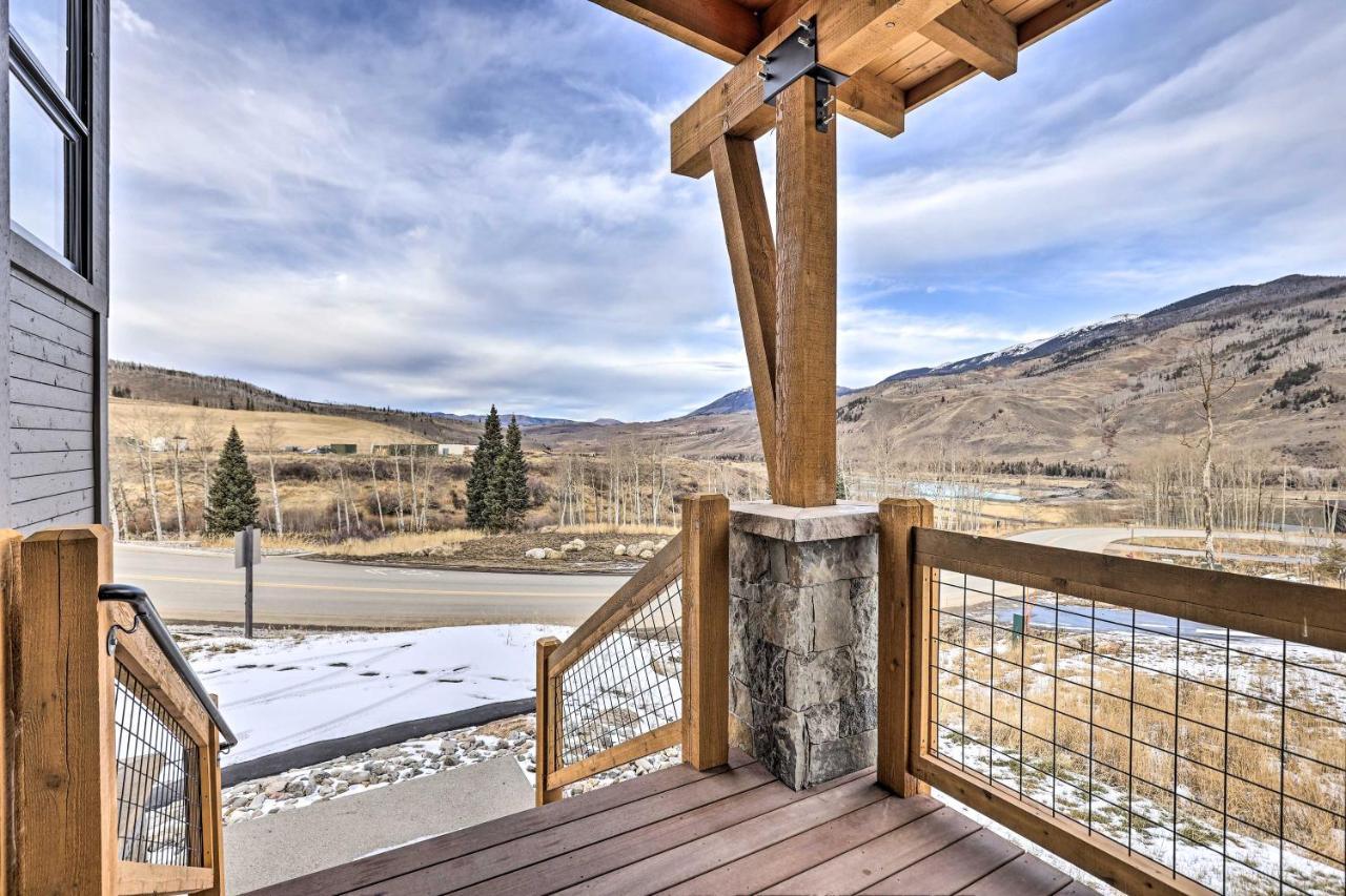 Holiday home Luxurious With Patio On-site!