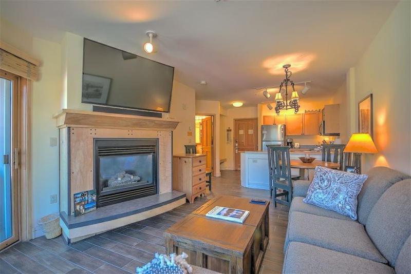 Cozy And Quaint 1 Bedroom In The Heart Of River Run Village Apartment *