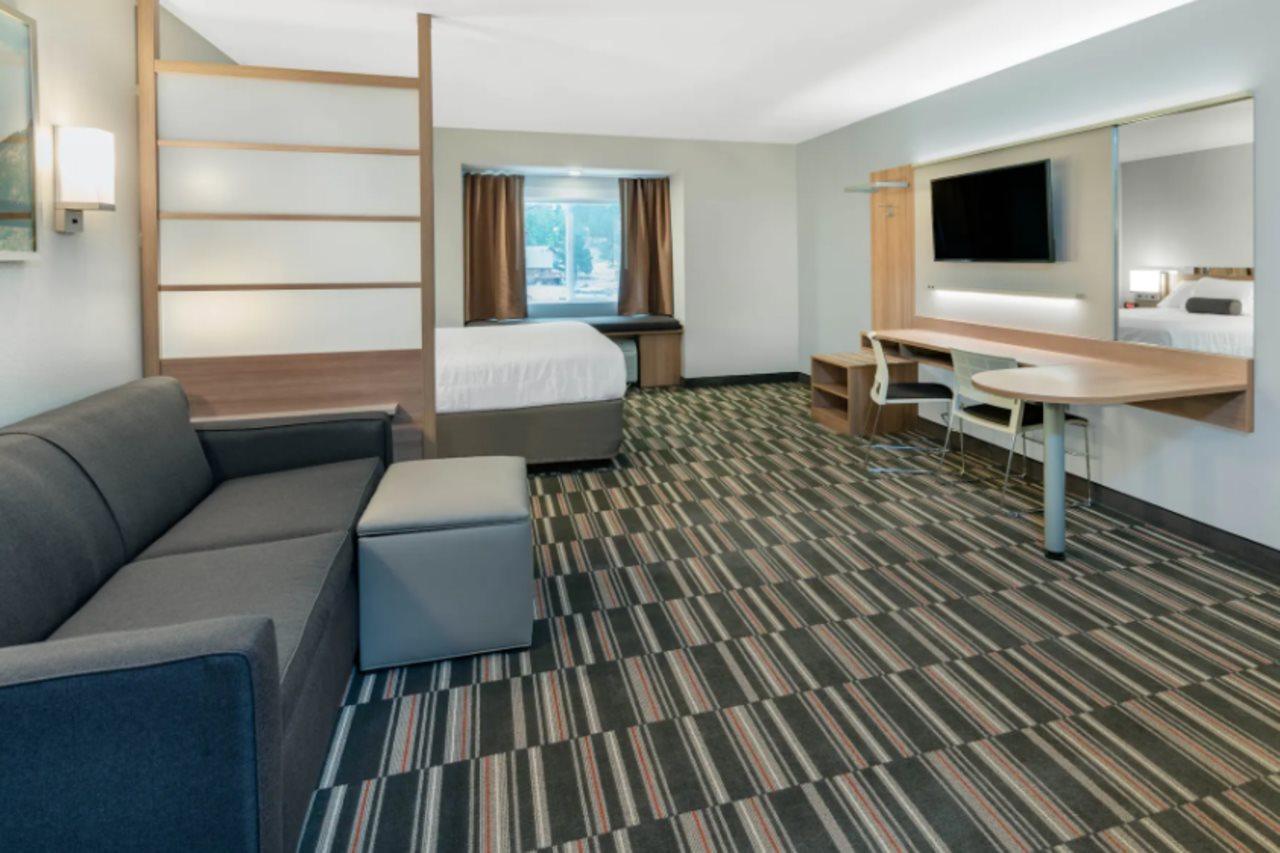 Microtel & By Wyndham Hotel Georgetown