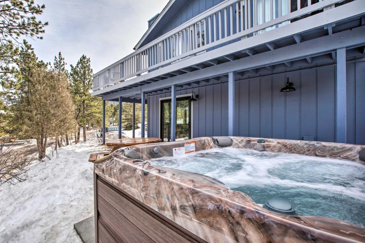 Luxe Updated With Grill And Hot Tub 4 Mi To Rmnp Holiday home