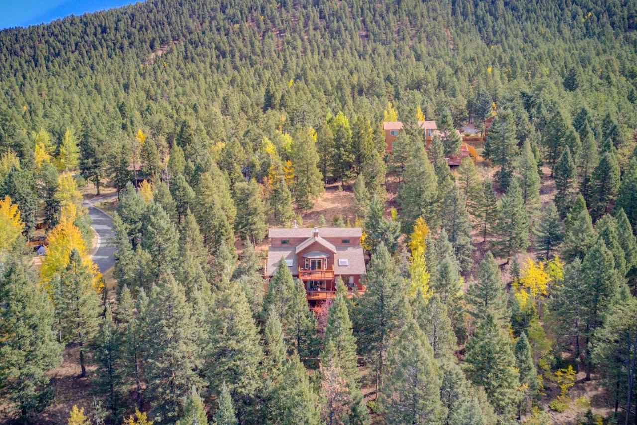Expansive Mountain Retreat With Views Of Pikes Peak! Holiday home