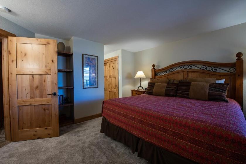 Mountain-contemporary 2 Bedroom *