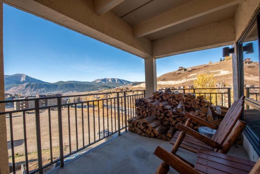 Mountain-contemporary 2 Bedroom Crested Butte