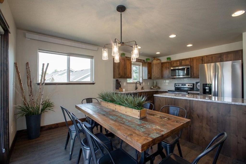 The Getaway,hot Tub, Ac, 2miles From Rmnp Apartment