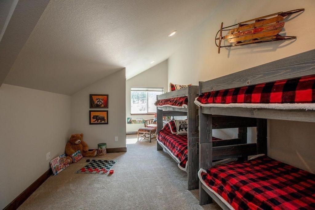 Apartment The Getaway,hot Tub, Ac, 2miles From Rmnp Estes Park