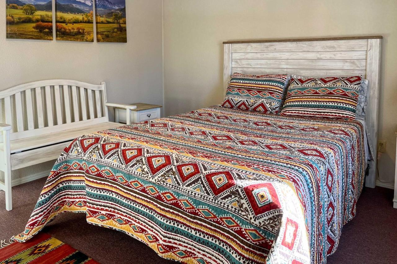 Peaceful Hideaway Only 1 Mi To Downtown! Holiday home