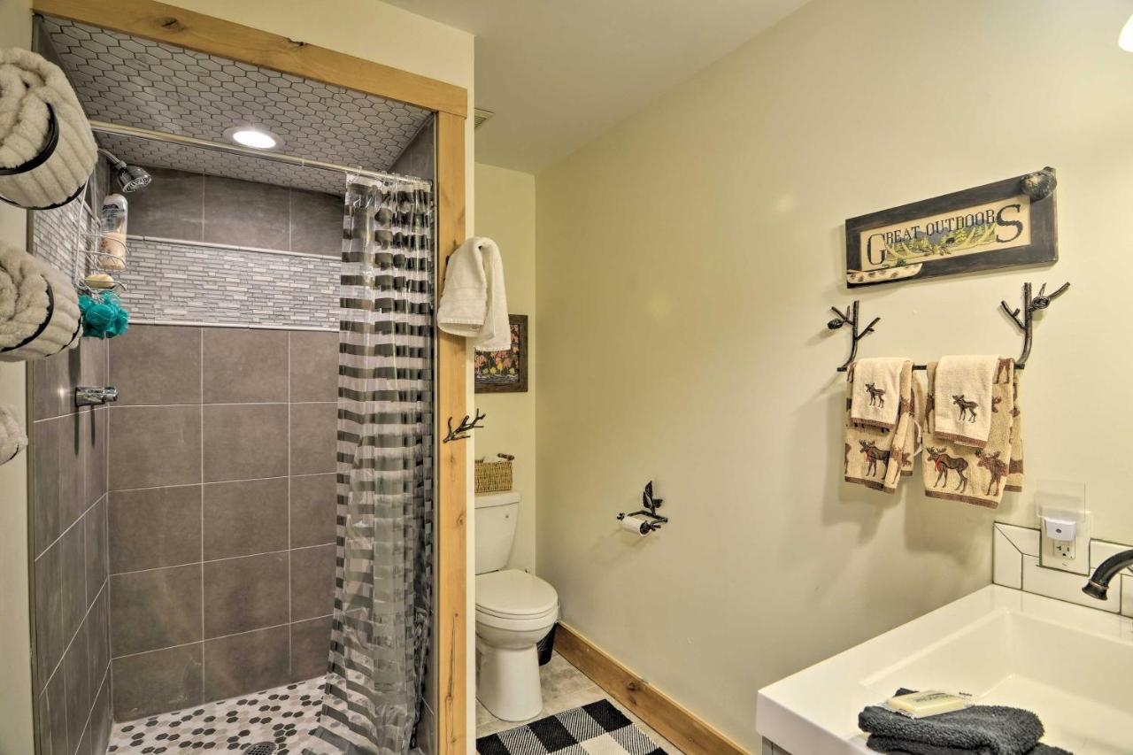 Cozy Mountain Getaway With Shuttle Access! Fraser