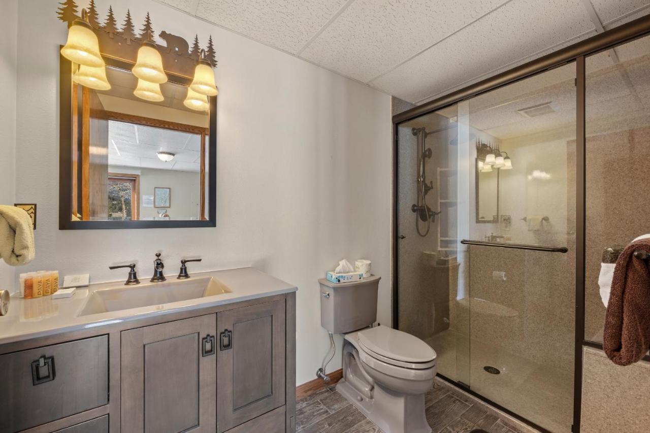 Holiday home Lily Mountain - Amazing Mountains Views, Private Hot Tub, Great Location