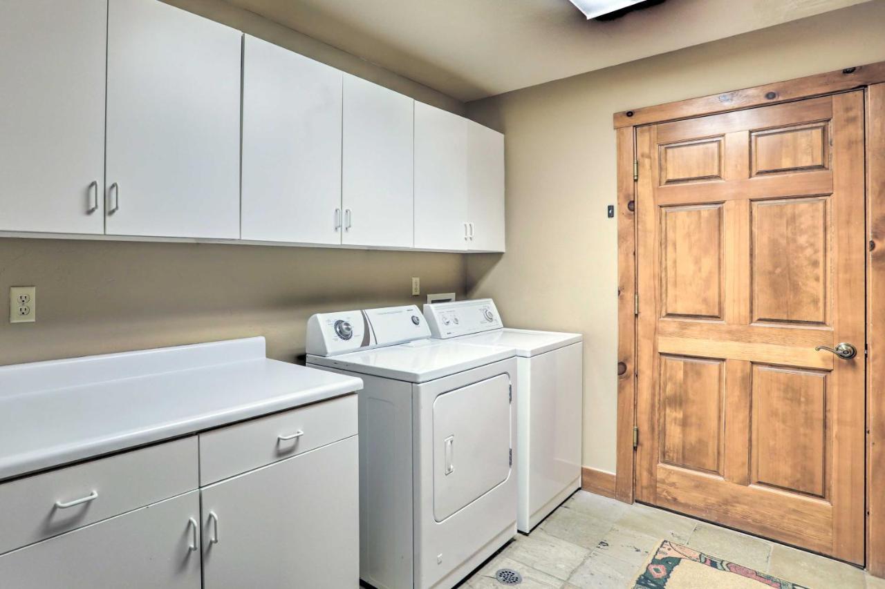 House With Hot Tub And Ac - Shuttle To Skiing! *