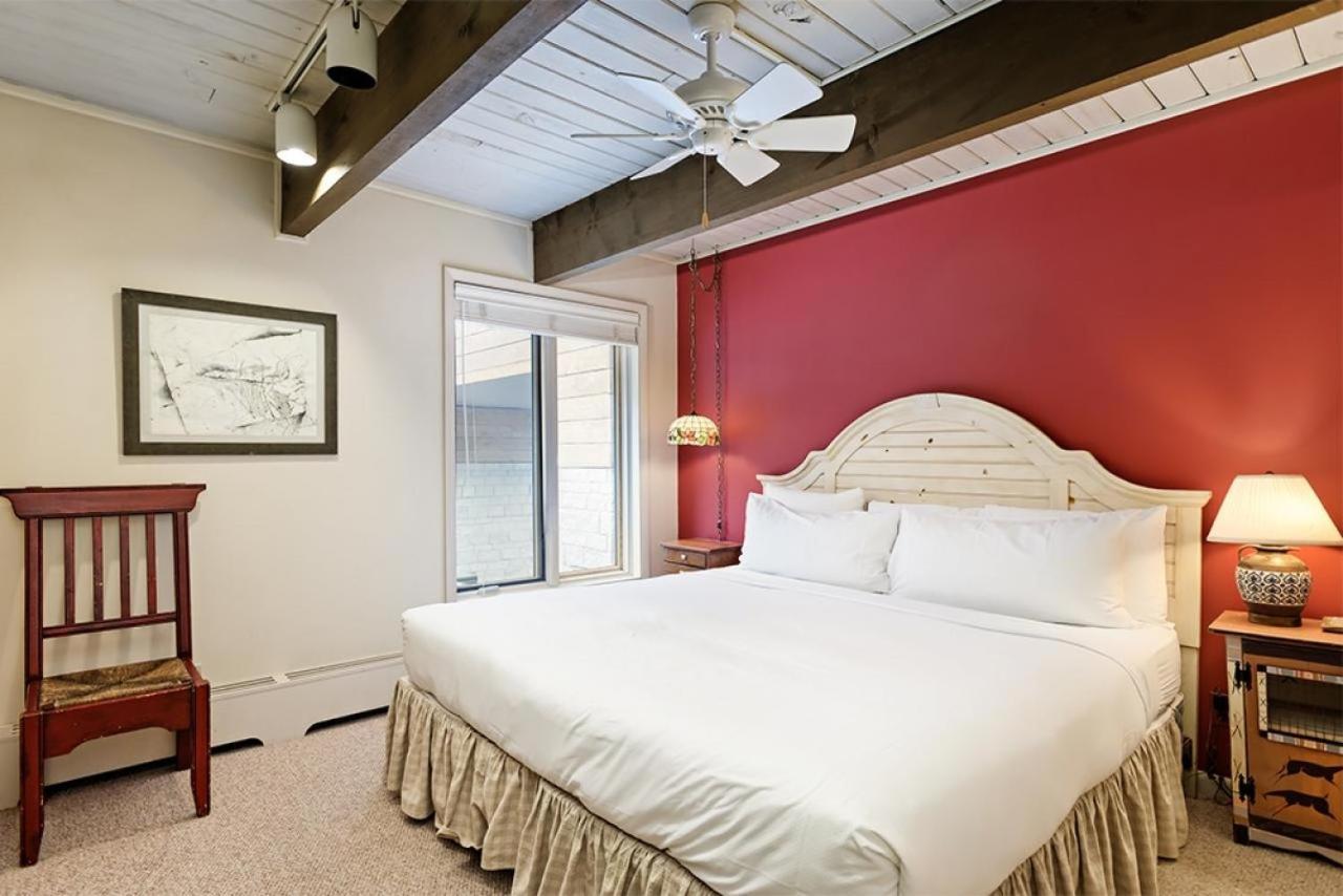Casa de férias Chateau Dumont Unit 2, With Central, Downtown Location *
