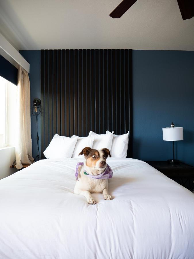 Balanced Rock Inn 2*