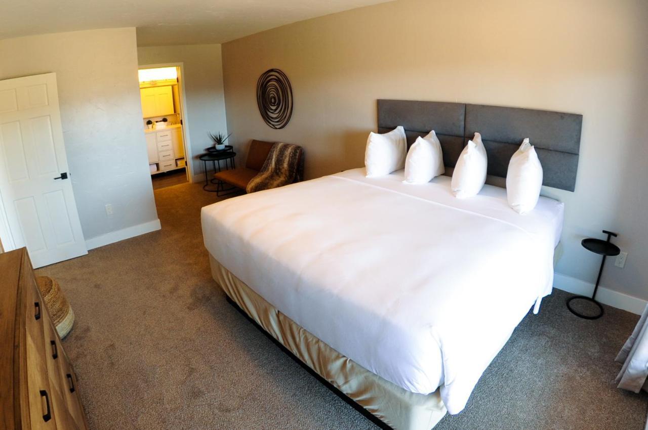 Royal Gorge 3*