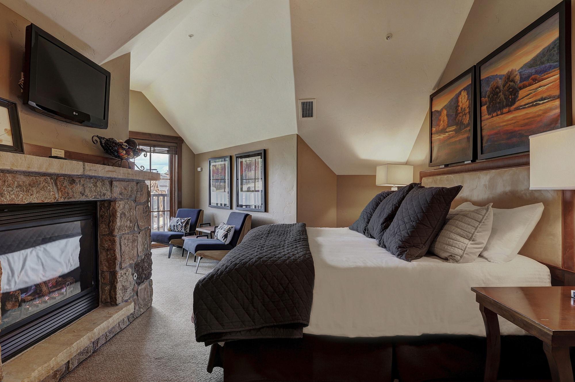 Lodge Crystal Peak By Vail Breckenridge