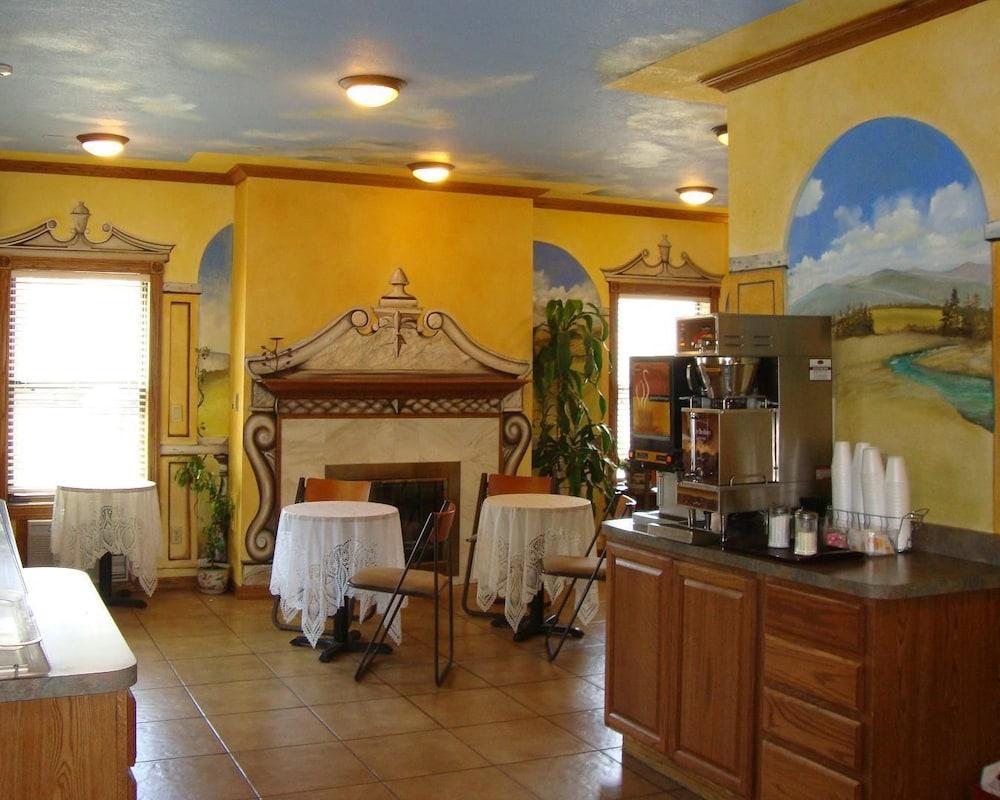 Silver Spruce Motel