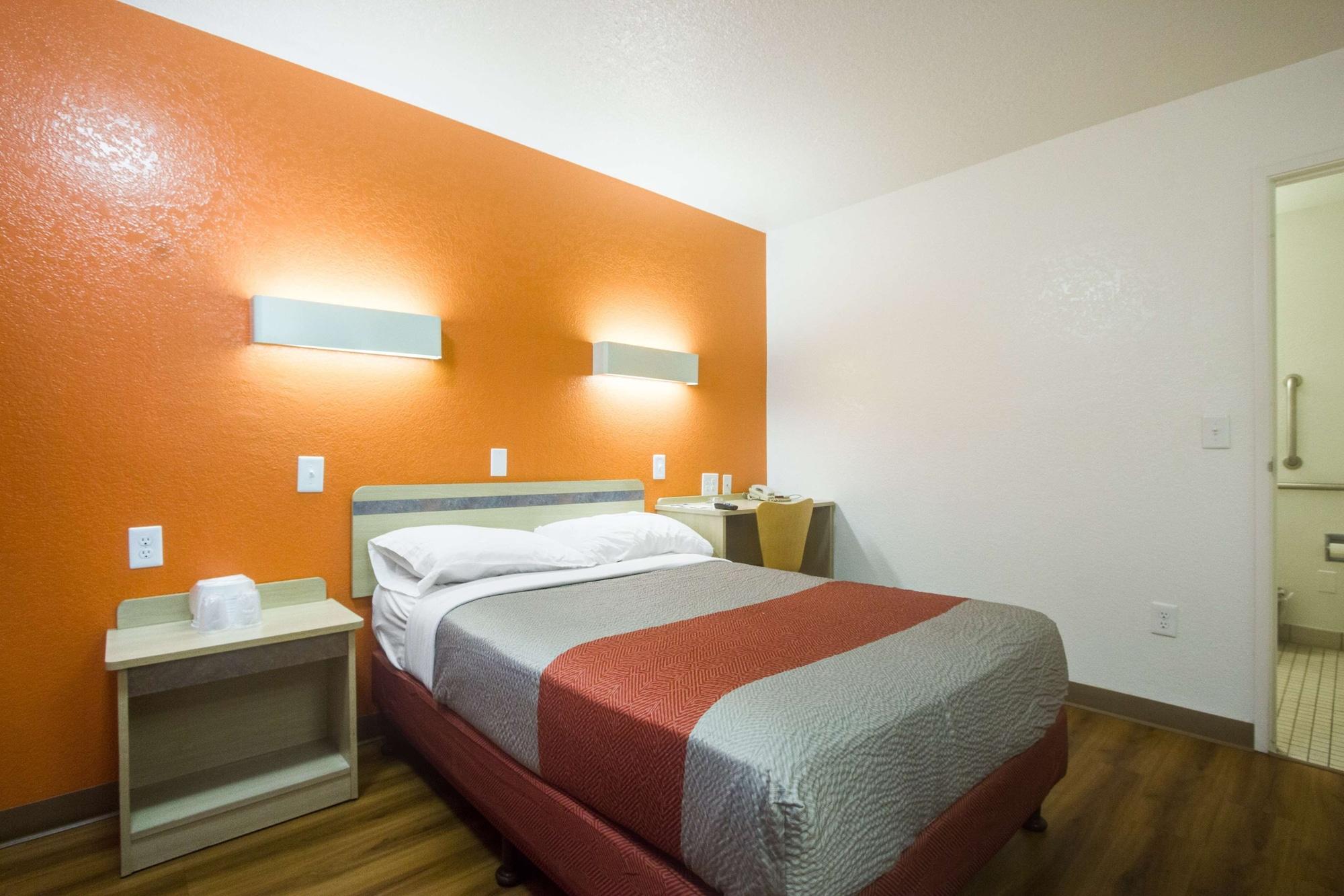Park By Radisson, Inn 2*