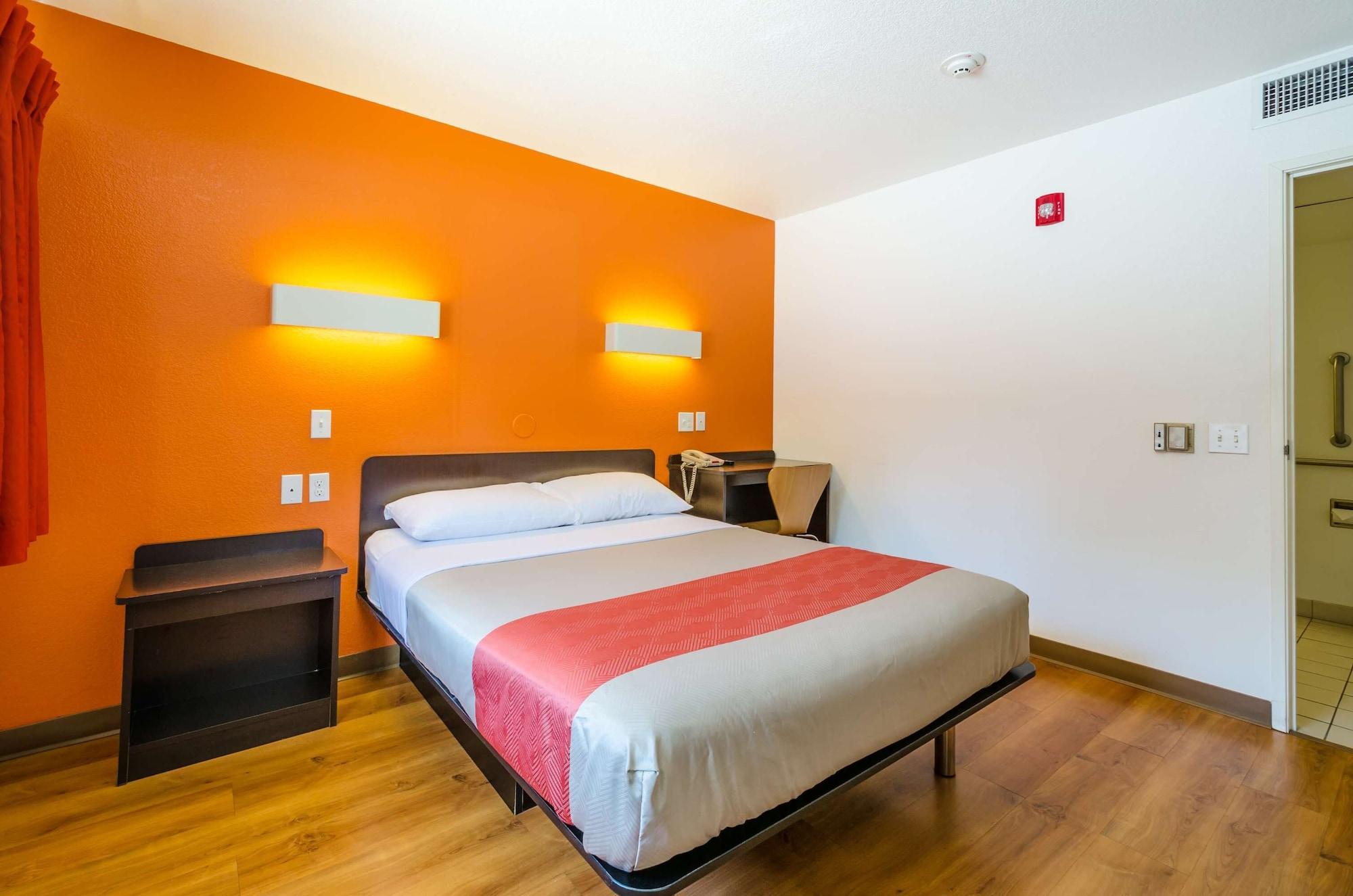 Park By Radisson, 2* Thornton