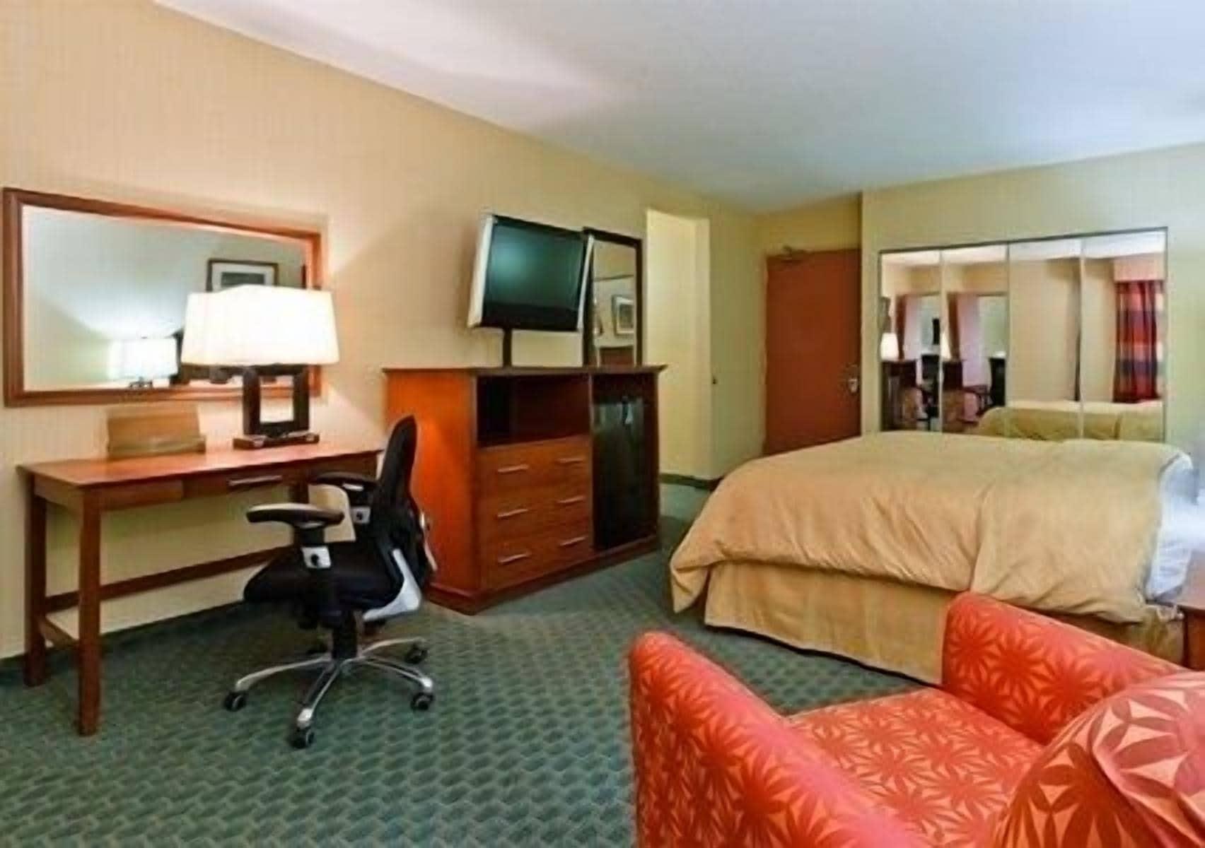 Inn Quality And Conference Center Downtown