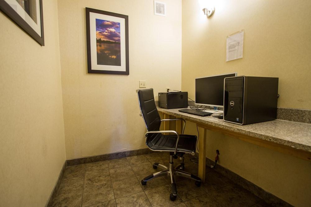 Comfort Denver North -