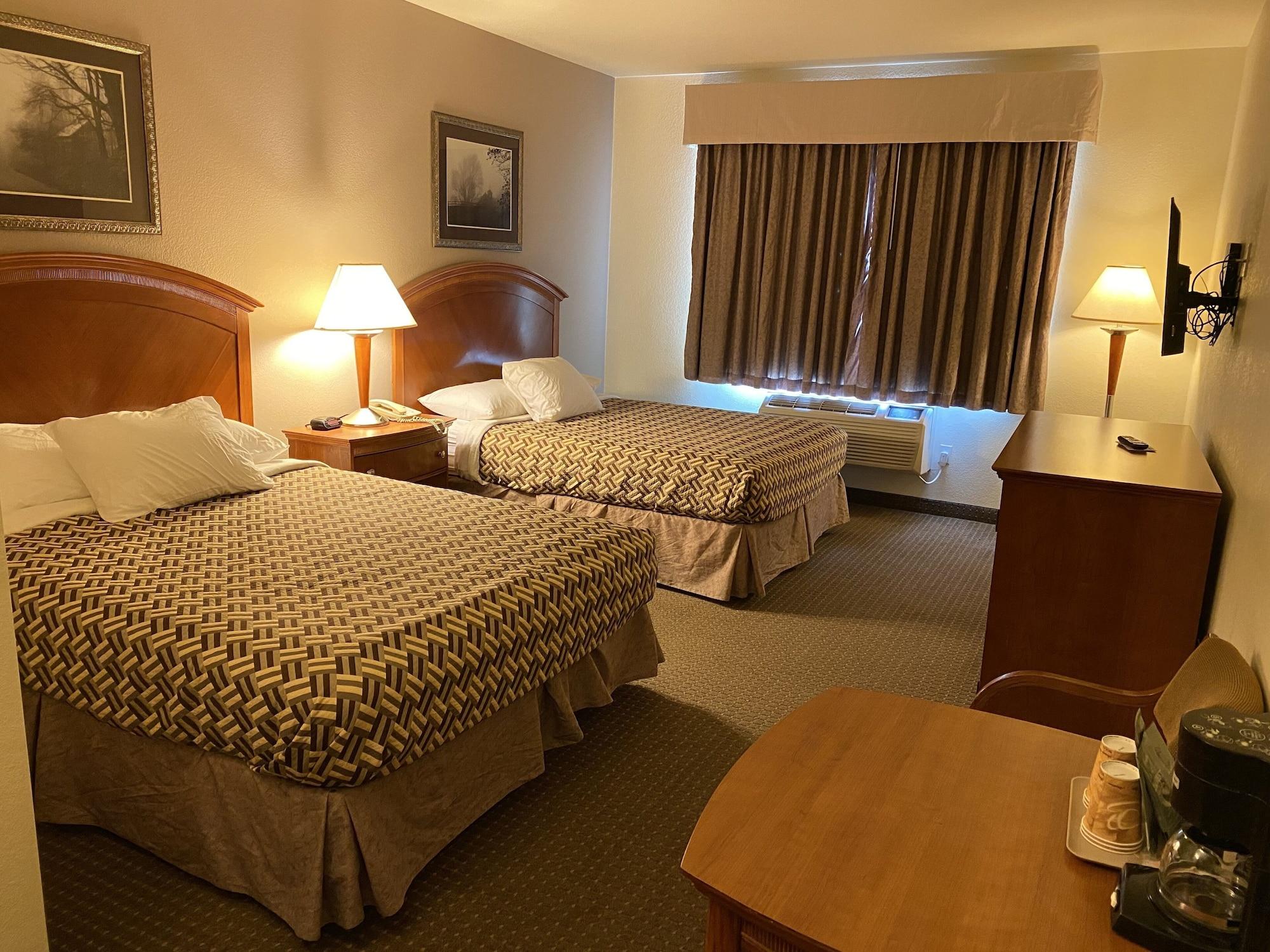 A Riverside 3*
