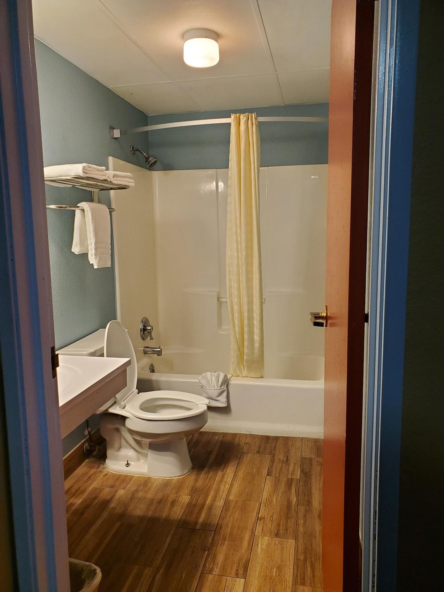 Super 8 By Wyndham North East Denver Hotel Henderson
