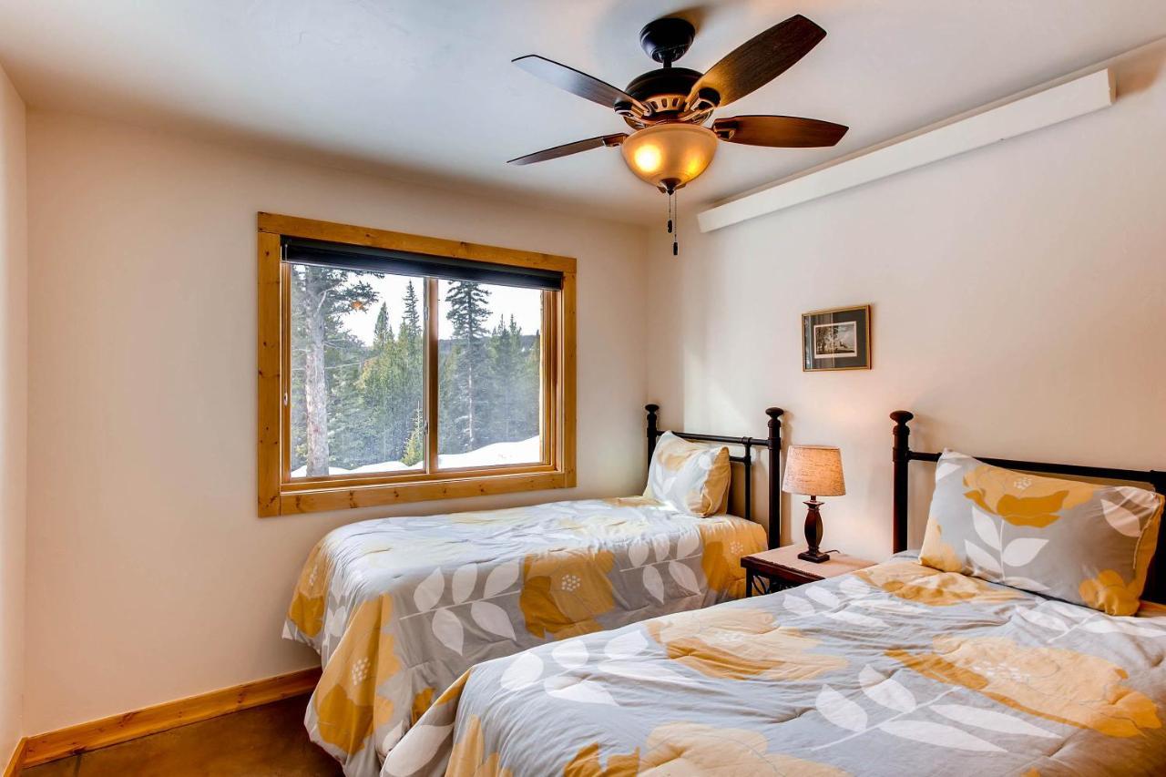 Holiday home Pure Luxury With Hot Tub, Pool Table And Sauna Wet Bar - Chessetts *