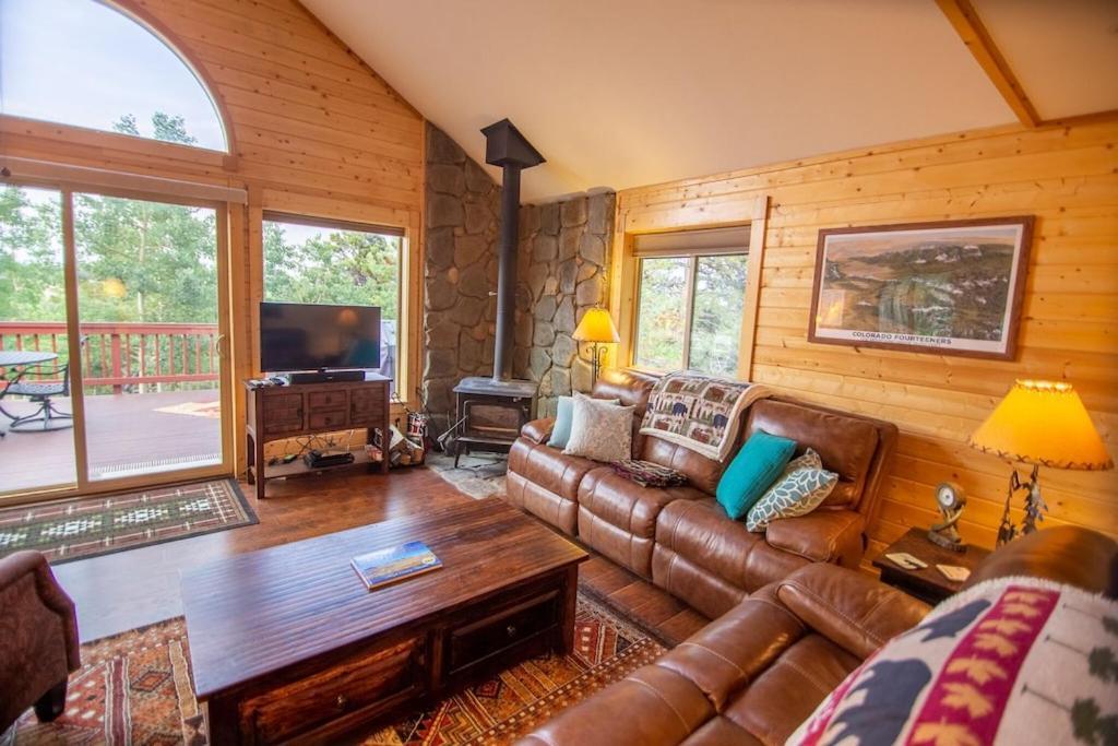 Beautiful Relaxing In Warm Springs Ranch - Misty Mountain Hideaway