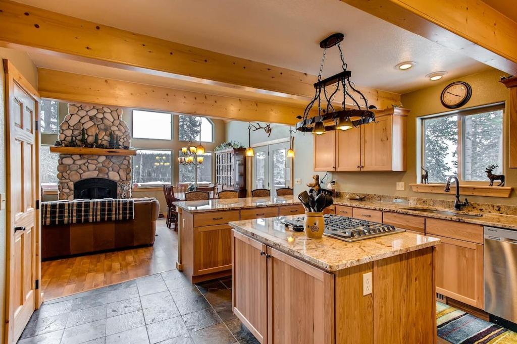 Immaculate & Private Mountain With Hot Tub - Sugar Pine * Fairplay