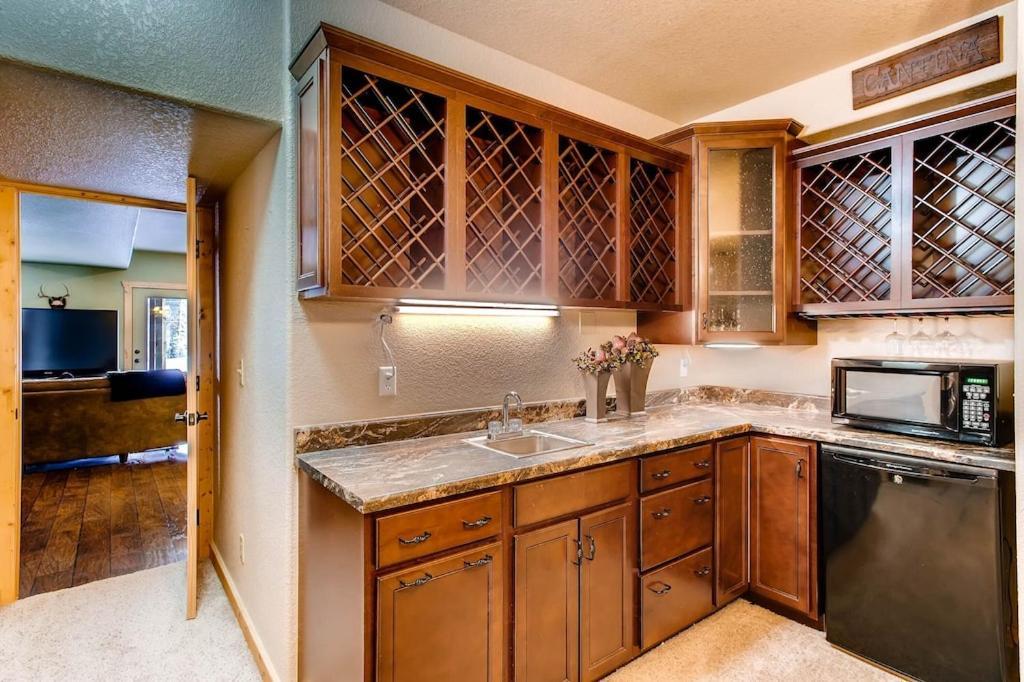 Casa de férias Immaculate & Private Mountain With Hot Tub - Sugar Pine