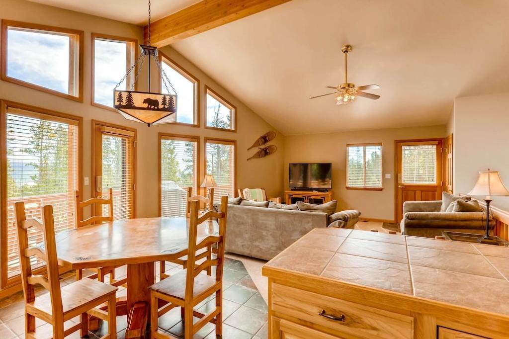 Amazing Views Day & Night Private Hot Tub - Lunar View Holiday home