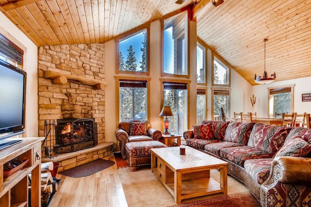 Private Luxury Mountain Retreat With A Private Hot Tub Surrounded By Wildlife - Moose Haven *