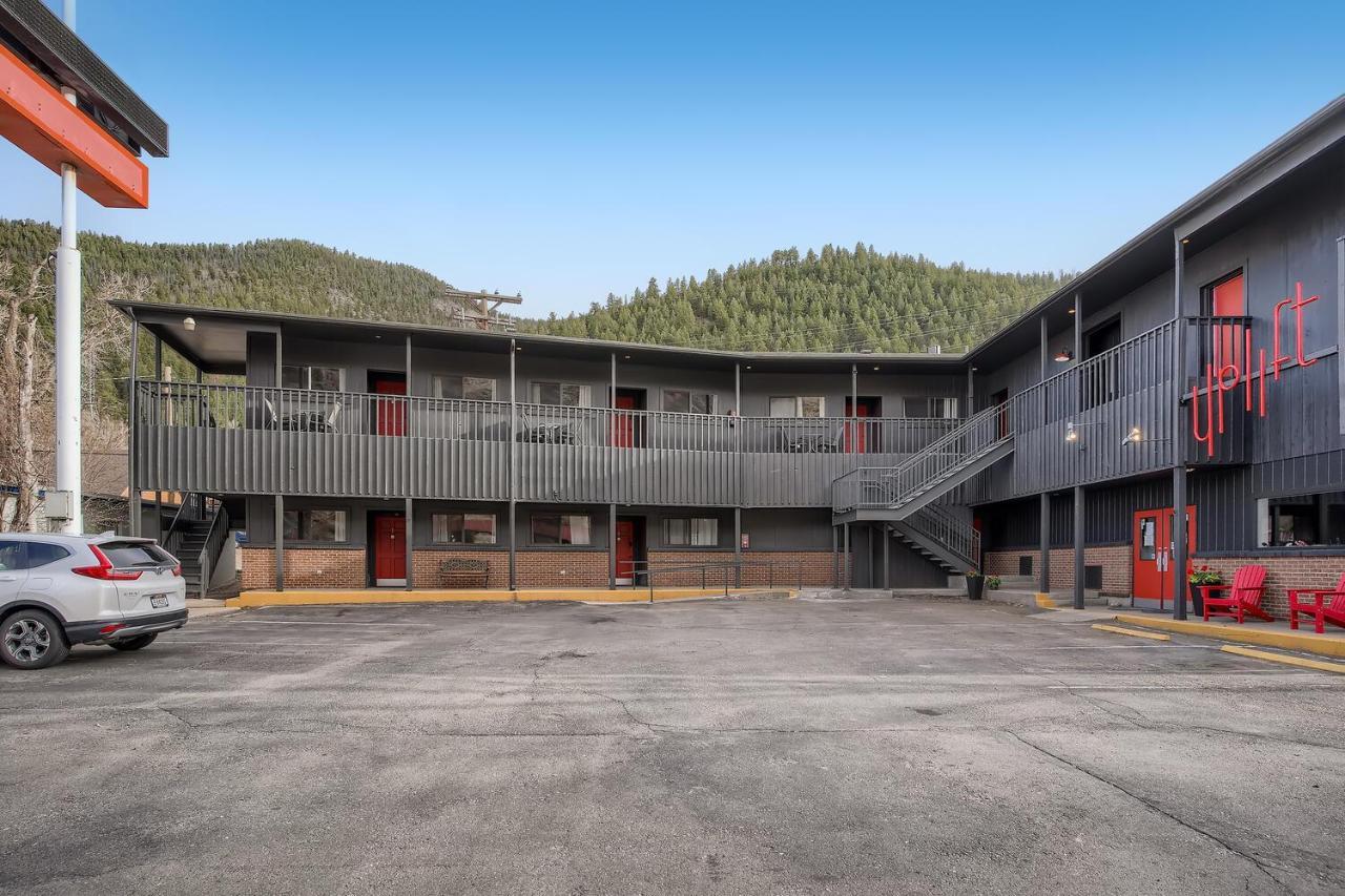 Uplift Motel 2*