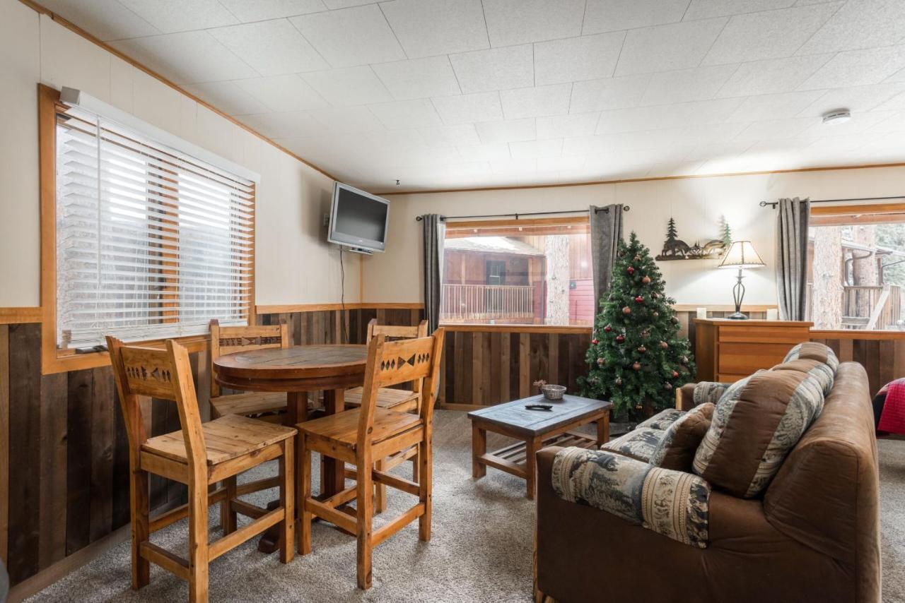Ponderosa Hotel 2*
