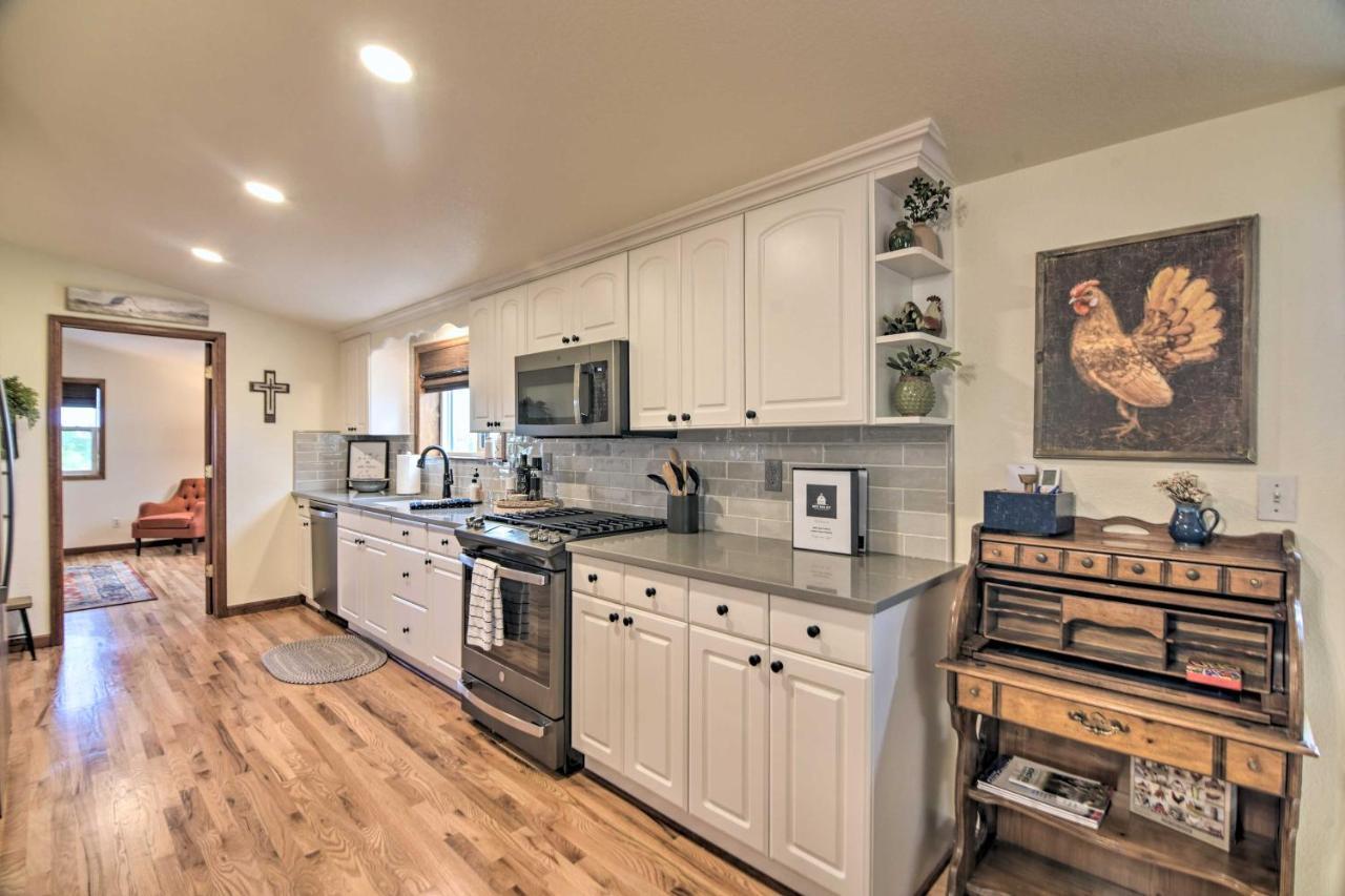 Lovely Barn Loft With Mountain Views On Horse Estate Apartment Fort Collins