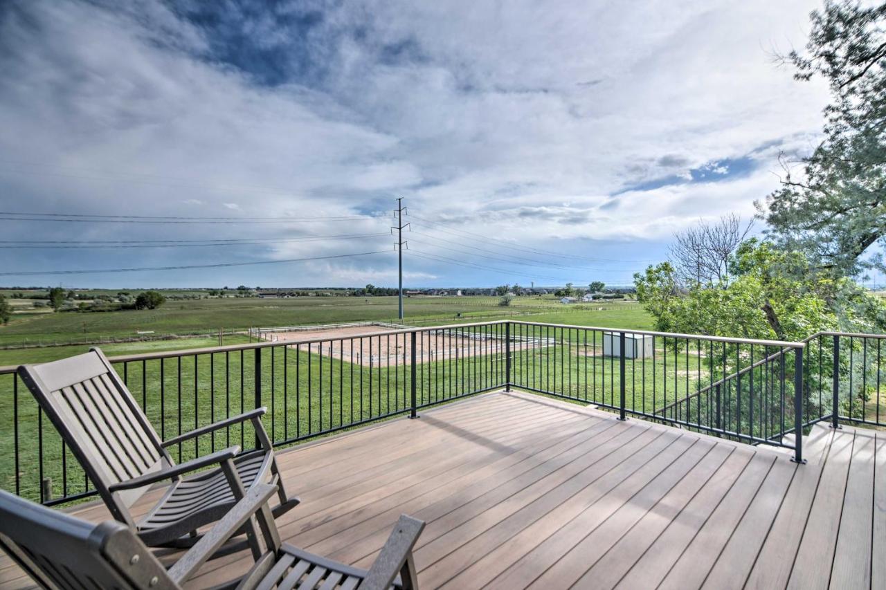 Lovely Barn Loft With Mountain Views On Horse Estate Apartment