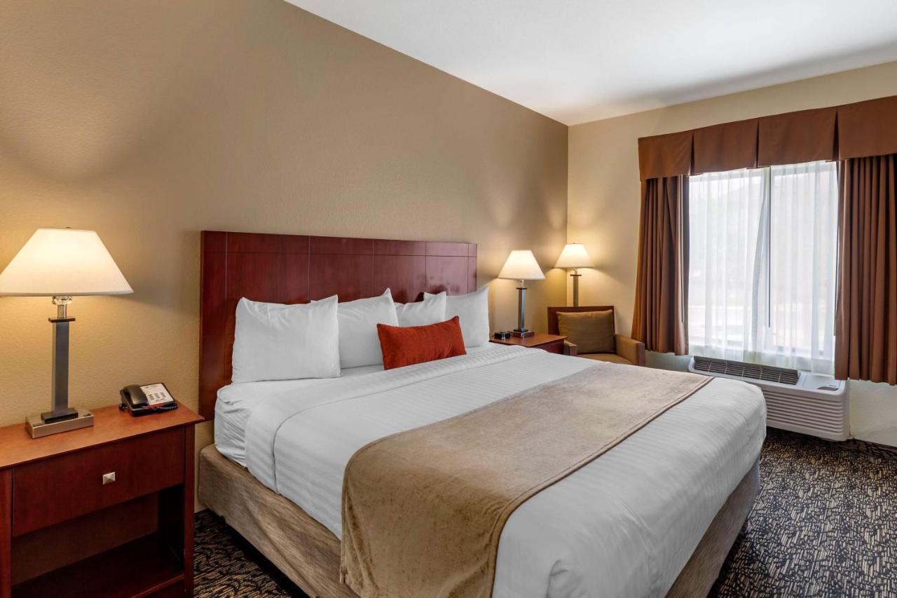 Western Boulder Hotel Louisville
