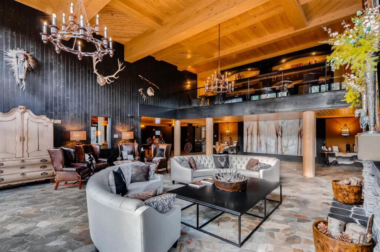 Apartment Luxury 3 Bedroom In, Out Mountain Vacation Just Steps From The Snowflake Lift *