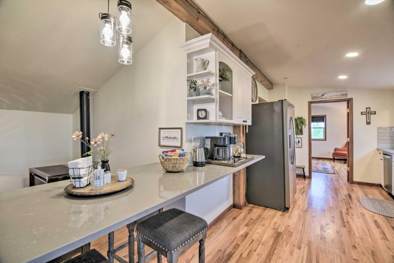 Lovely Barn Loft With Mountain Views On Horse Estate Fort Collins