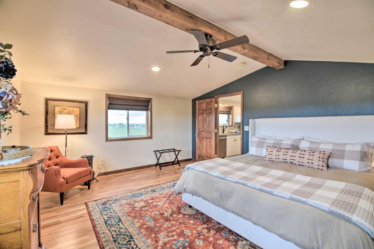 Apartment Lovely Barn Loft With Mountain Views On Horse Estate