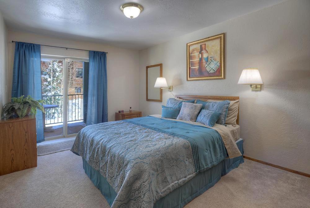 2 Bedroom Purgatory Townhome 101 *