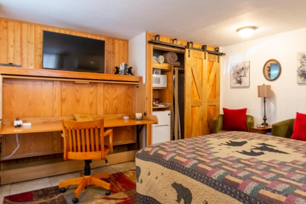 Alpen Way Mountain Lodge *